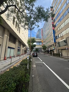 ヨドバシカメラ前の交差点