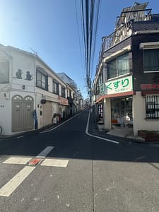 途中の薬局