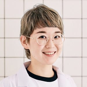 学芸大学店の女性スタッフ